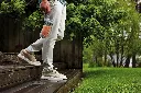 JPG-R_BC251EUSL_InUse_Outdoors_StraightOn_CarriedByHandle.webp