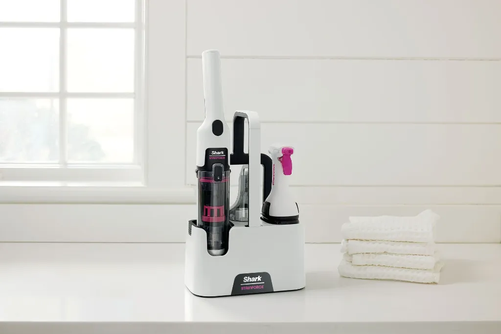 JPG-R_HX100EUT_BeautyShot_LaundryRoom copy.webp