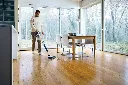 JPG-R_IZ380EUUK_InUse_Kitchen_PickUp_Hardfloor_Man.webp