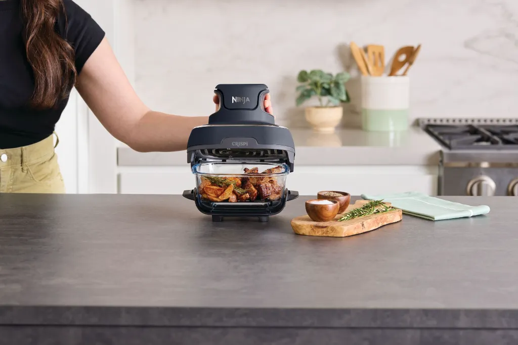 JPG-R_FN101EUGY_InUse_ROM_Pod_Cooking_Countertop.webp