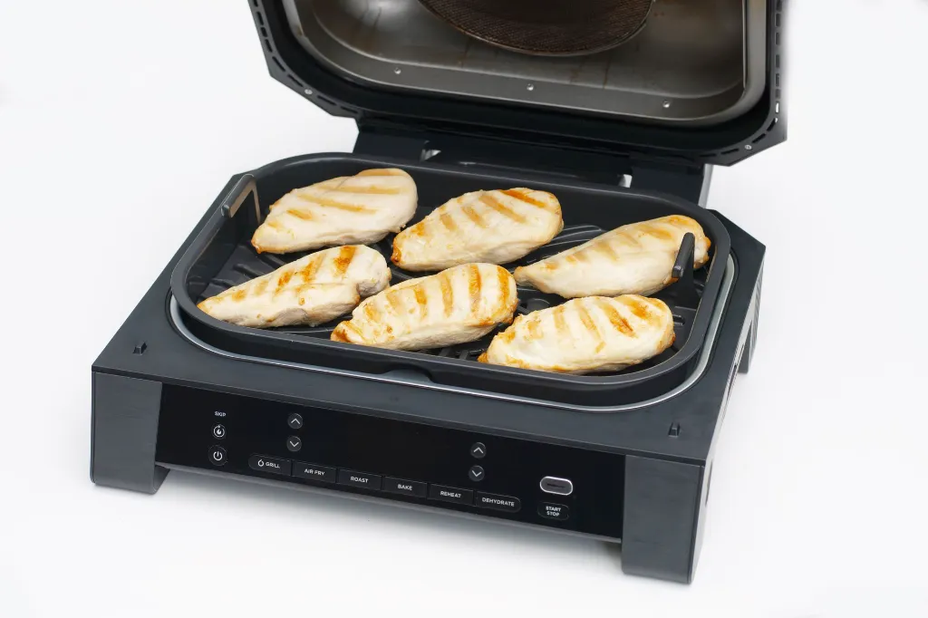 chicken-breasts-for-DG551-landscape-4.webp